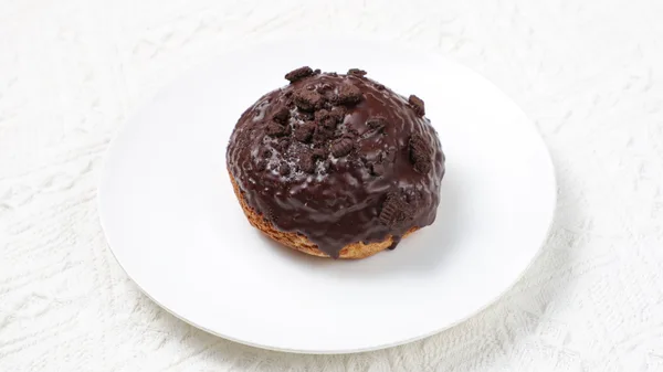 Crispy Chocolate Cream Puffs (2-pack)